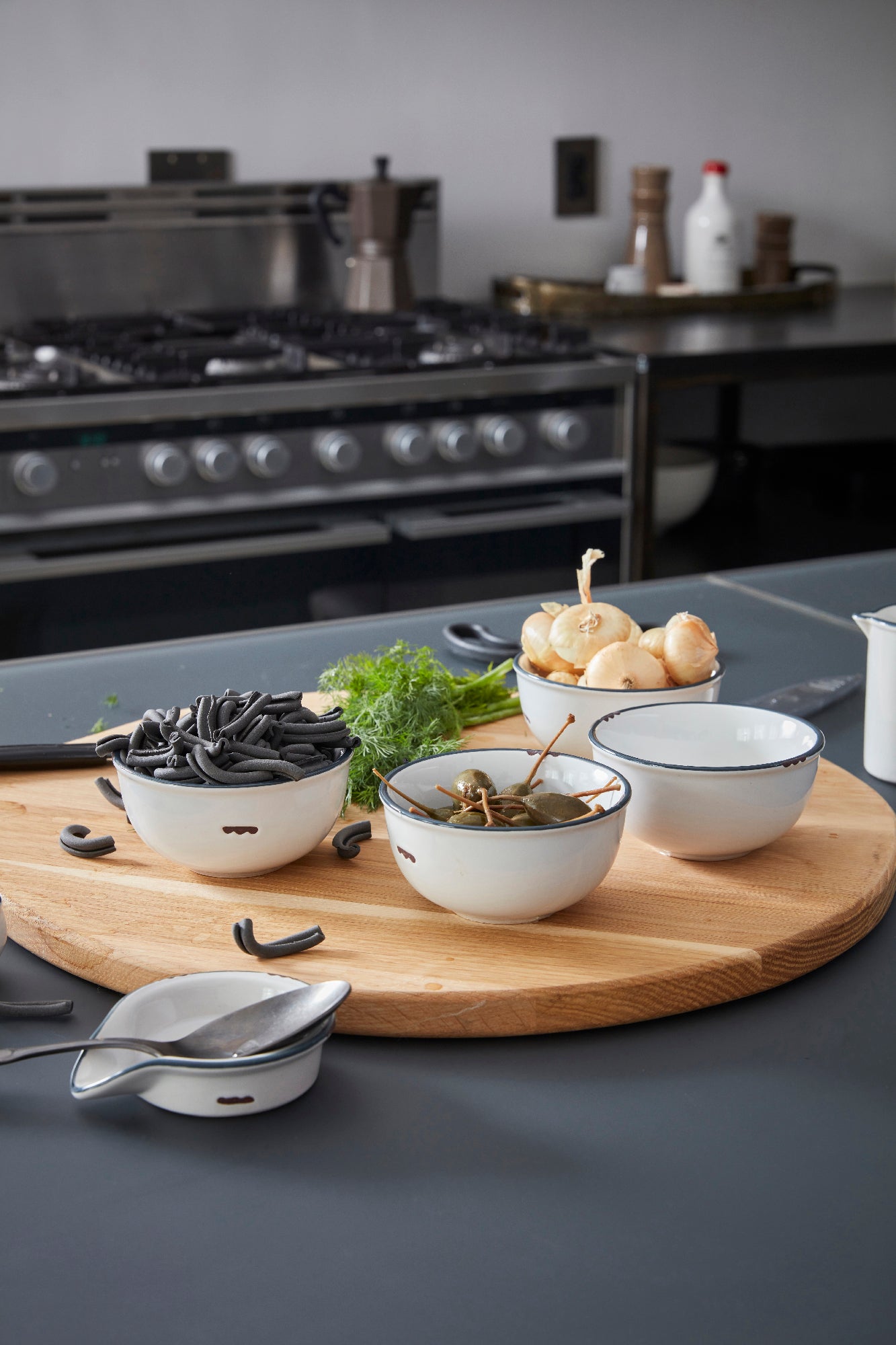 Tinware 7-Piece Prep Set- White w/ Slate Rim