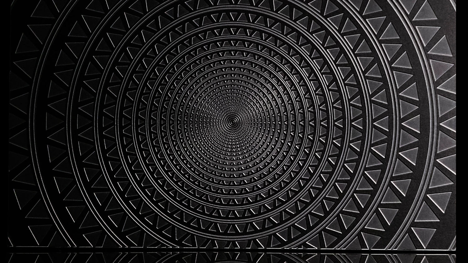 Mesmerize Wallpaper | Style: 11/01 SILVER