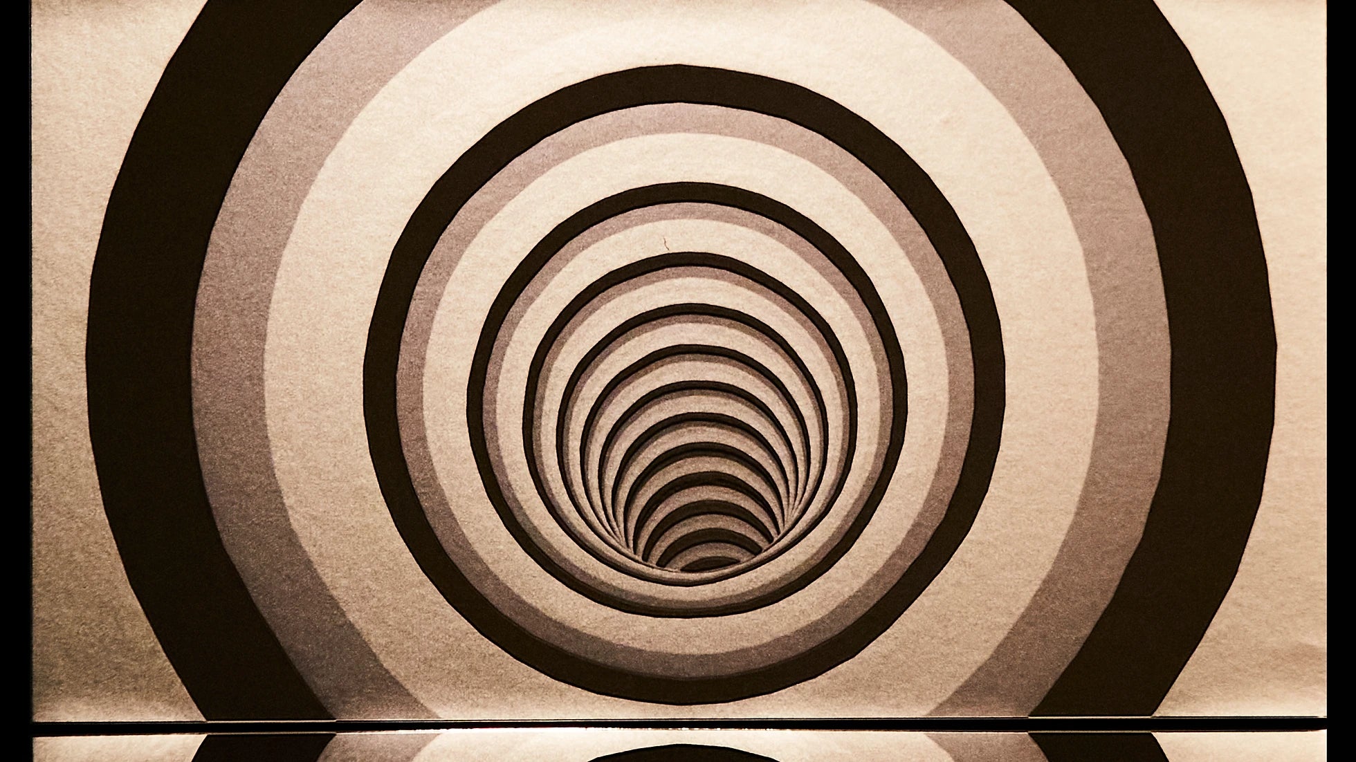 Mesmerize Wallpaper | Style: 22/01 GOLD