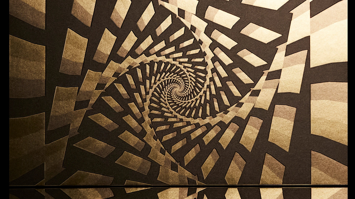 Mesmerize Wallpaper | Style: 21/01 GOLD