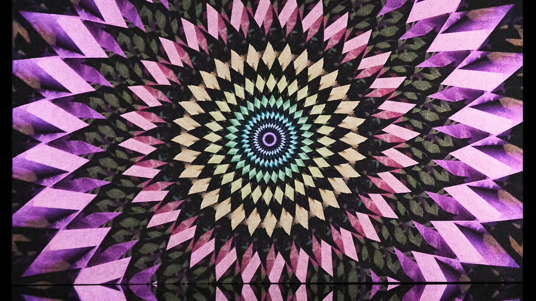 Mesmerize Wallpaper | Style: 102/01