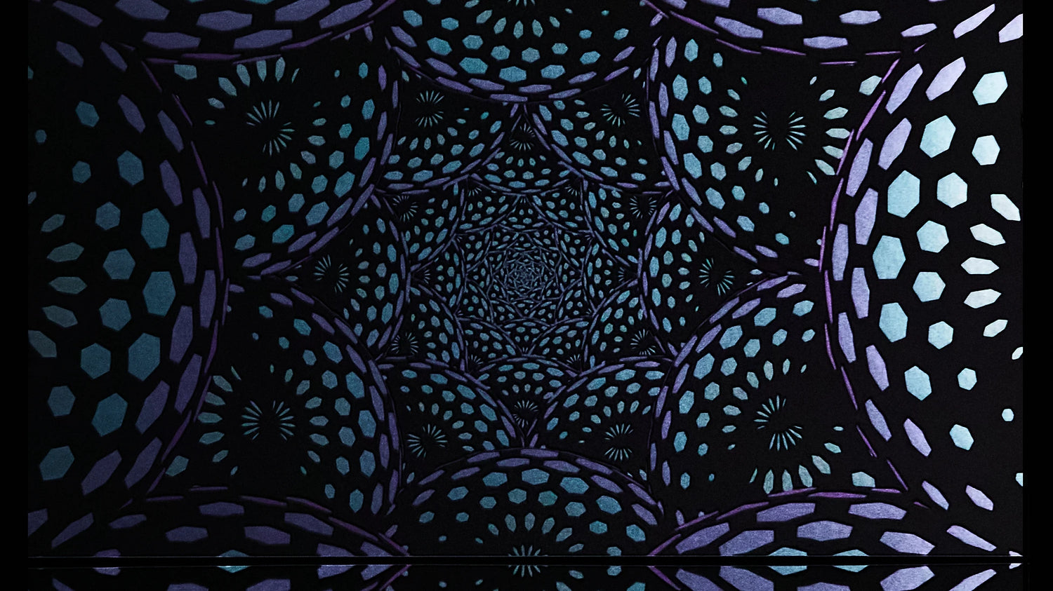 Mesmerize Wallpaper | Style: 36/01