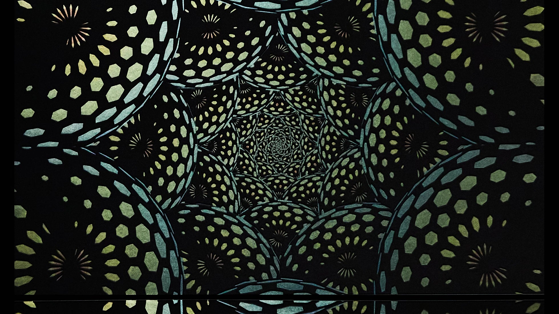 Mesmerize Wallpaper | Style: 36/02