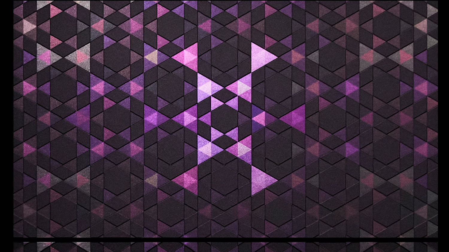 Mesmerize Wallpaper | Style: 34/03