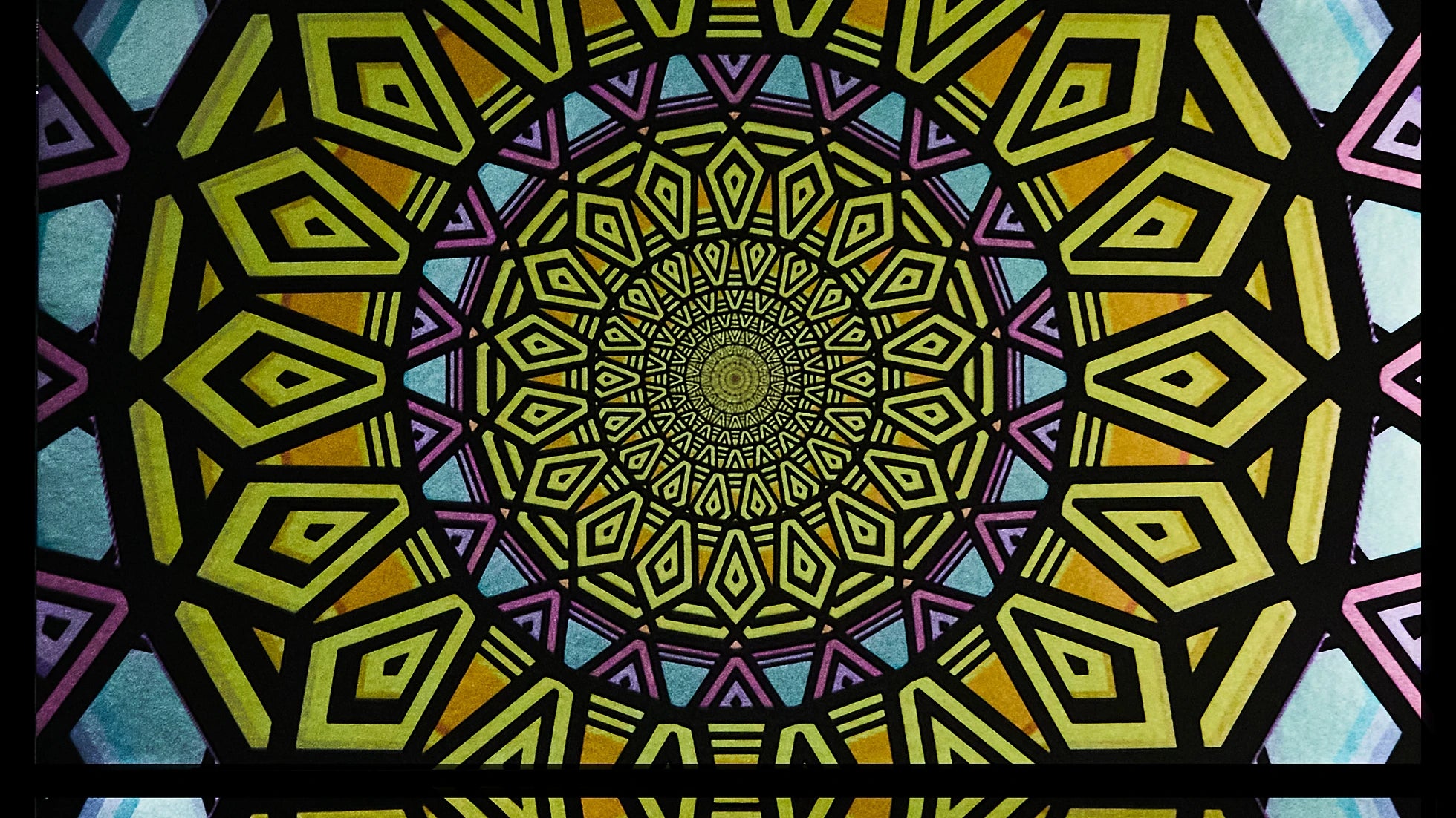 Mesmerize Wallpaper | Style: 41/03