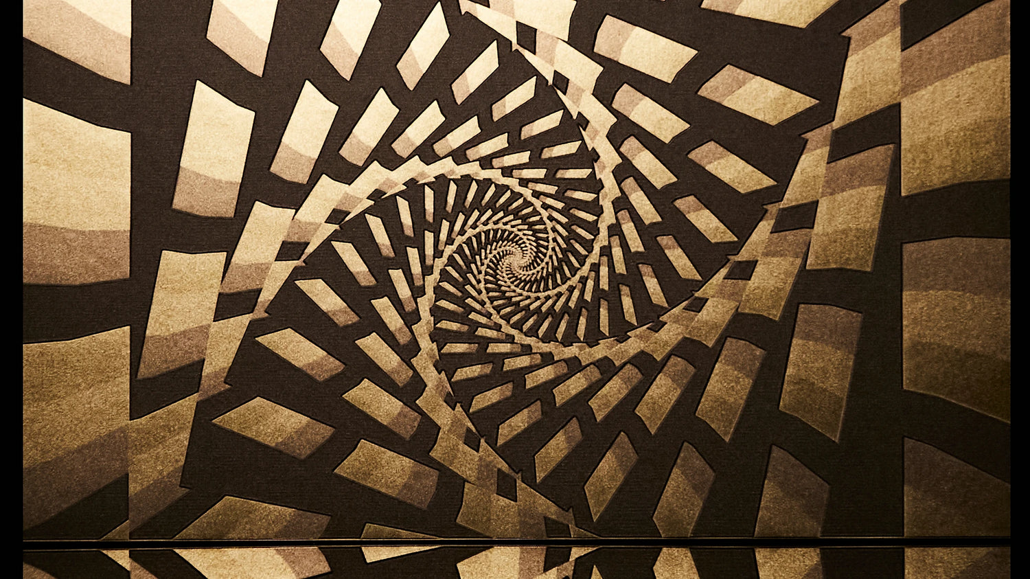 Mesmerize Wallpaper | Style: 21/01 GOLD