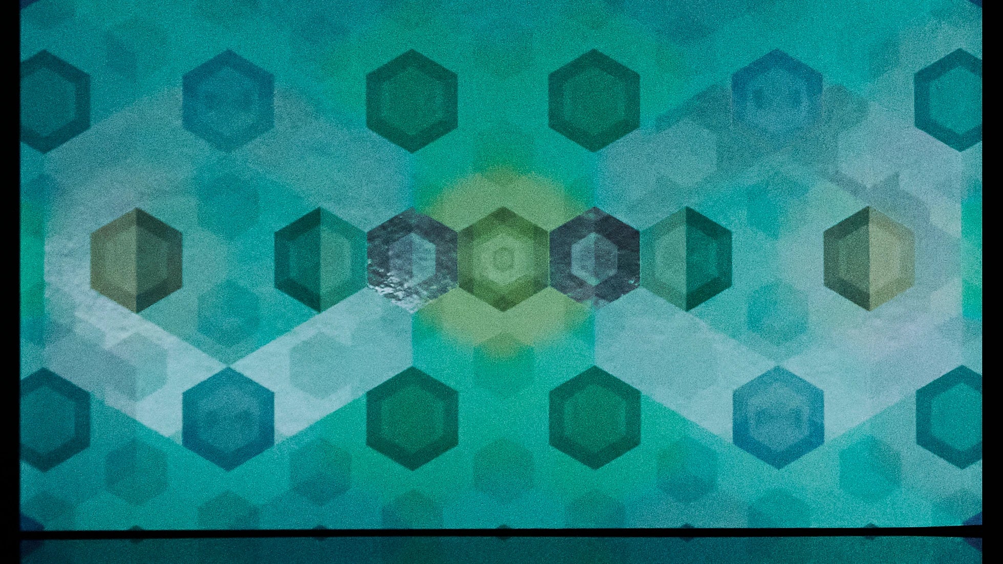 Mesmerize Wallpaper | Style: 05/04