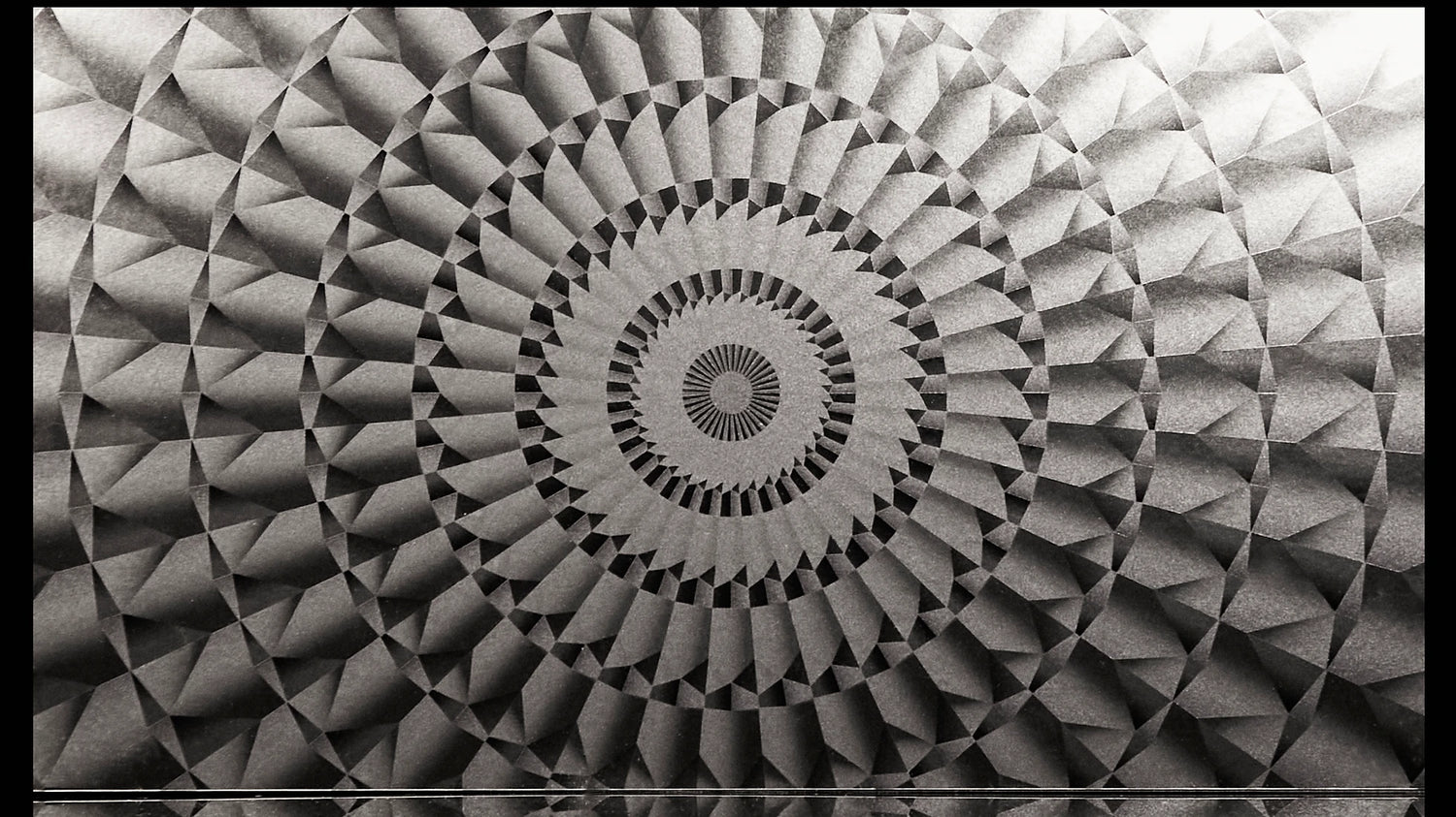 Mesmerize Wallpaper | Style: 13/01 SILVER