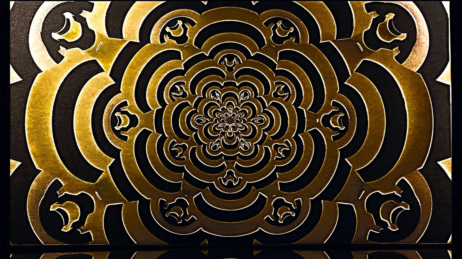 Mesmerize Wallpaper | Style: 09/01 GOLD