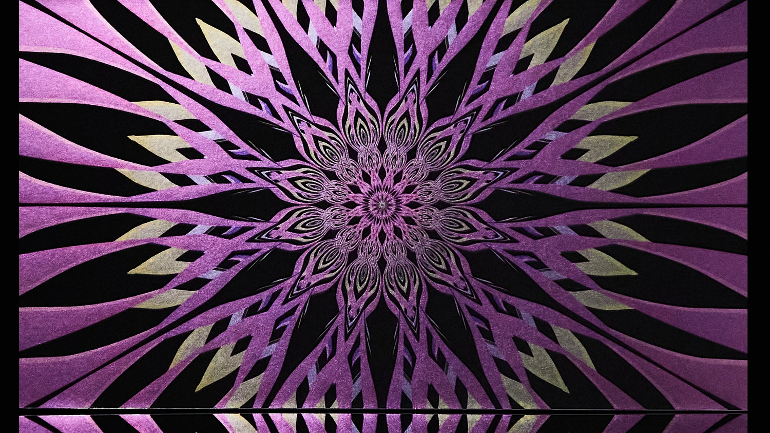 Mesmerize Wallpaper | Style: 04/03