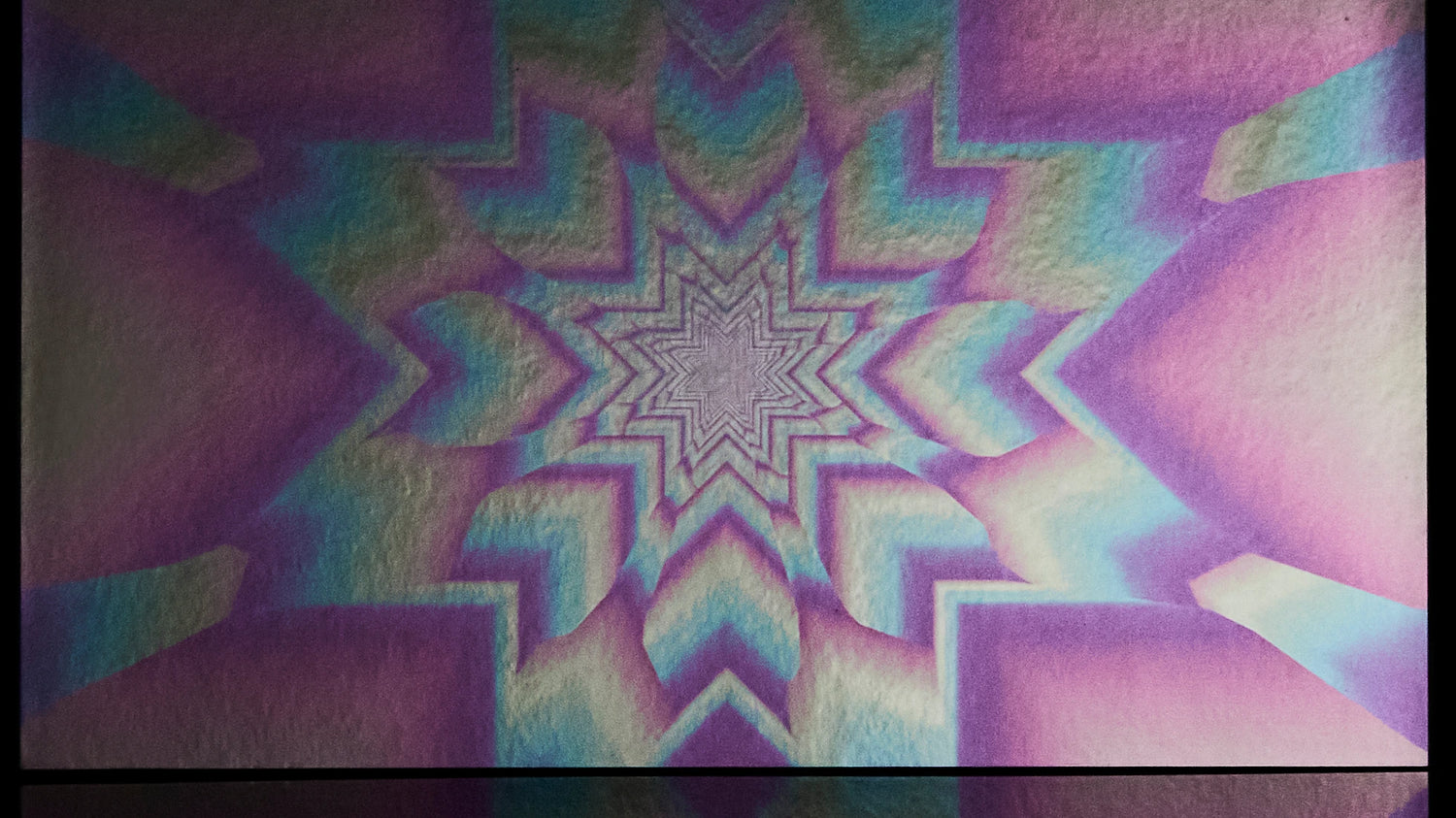 Mesmerize Wallpaper | Style: 80/01