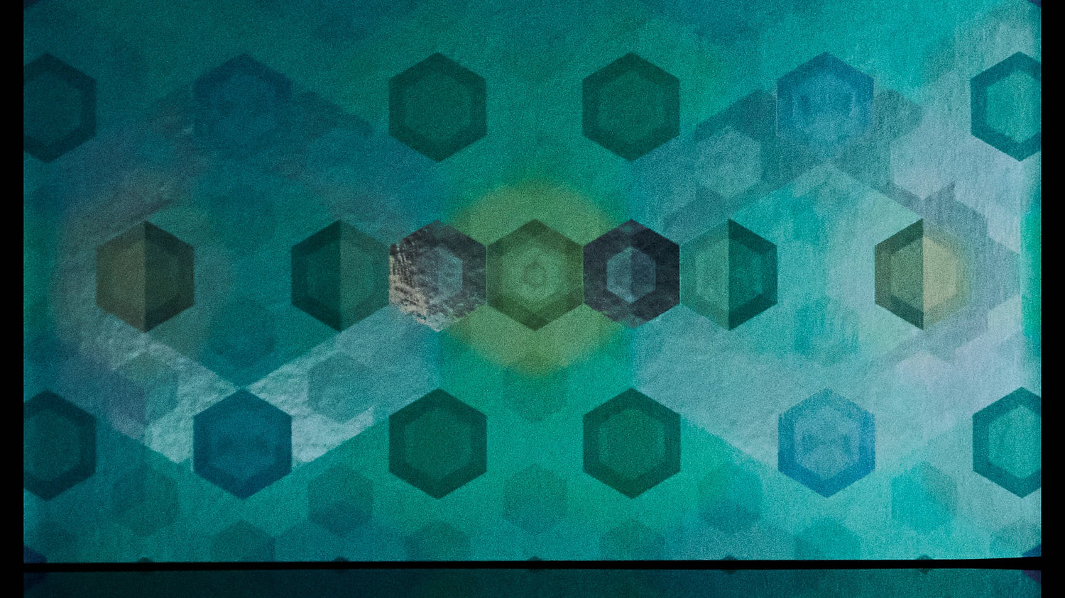 Mesmerize Wallpaper | Style: 05/04