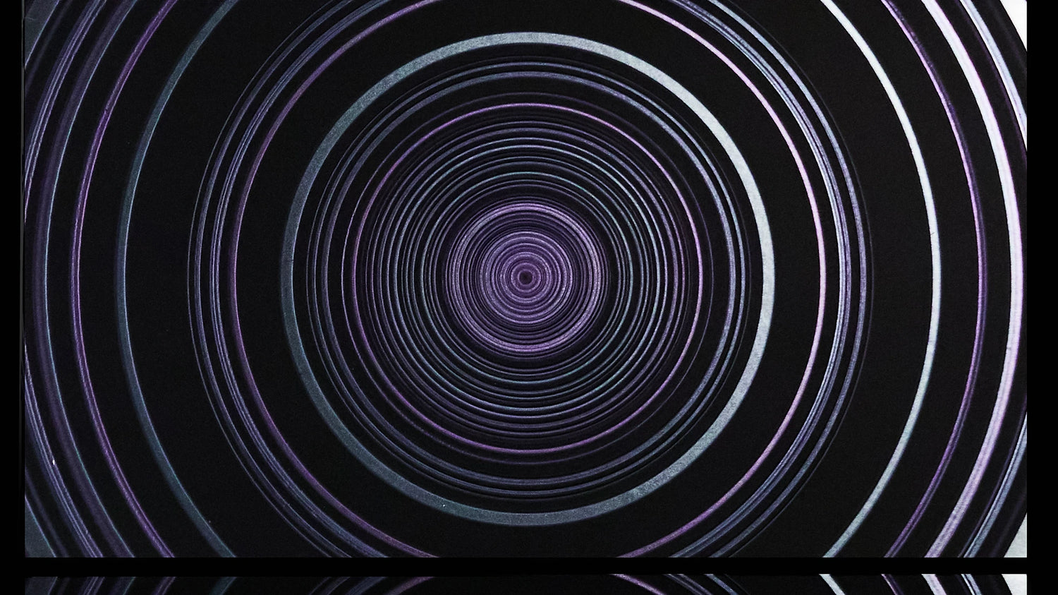 Mesmerize Wallpaper | Style: 72/01