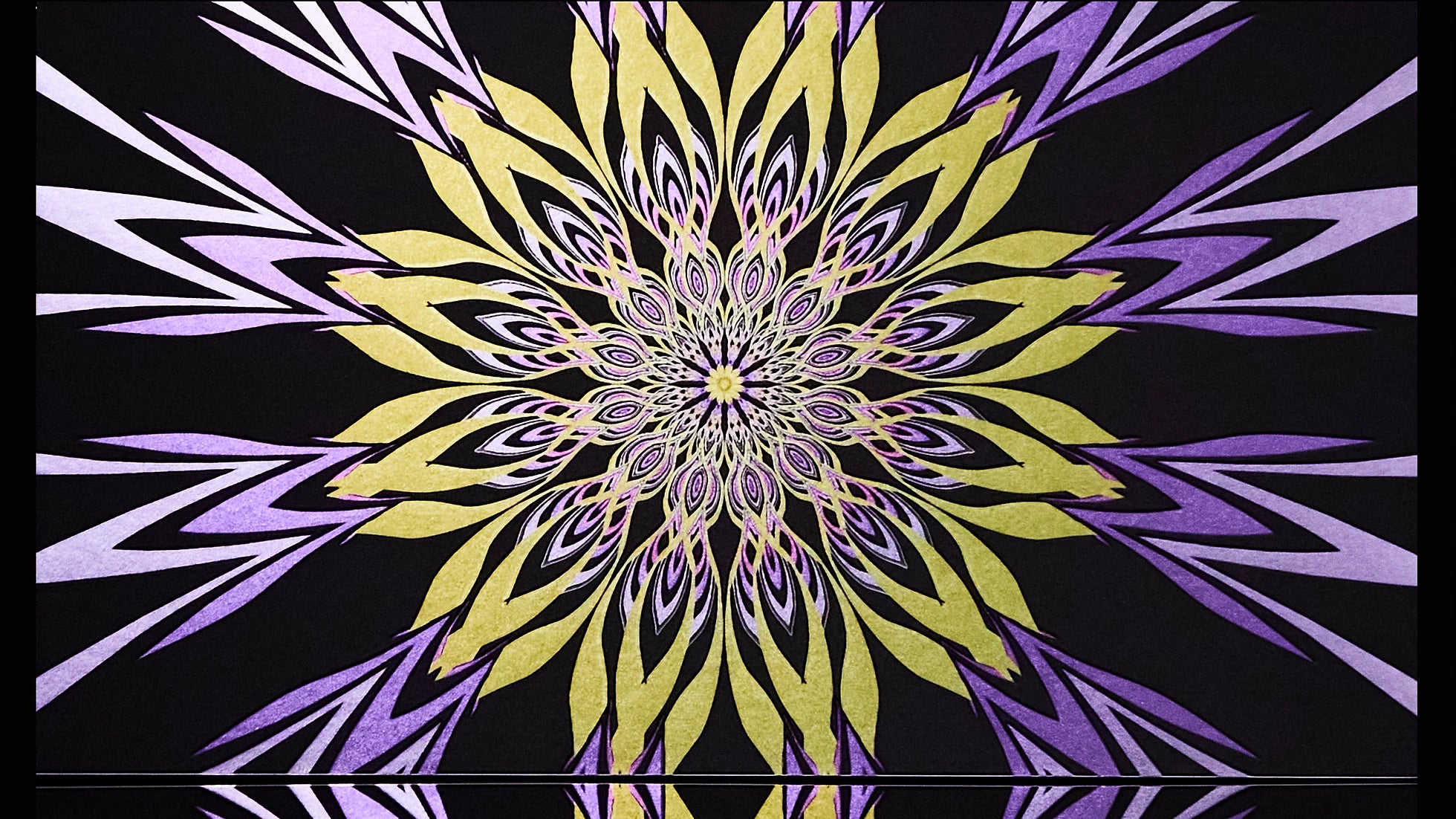 Mesmerize Wallpaper | Style: 04/04