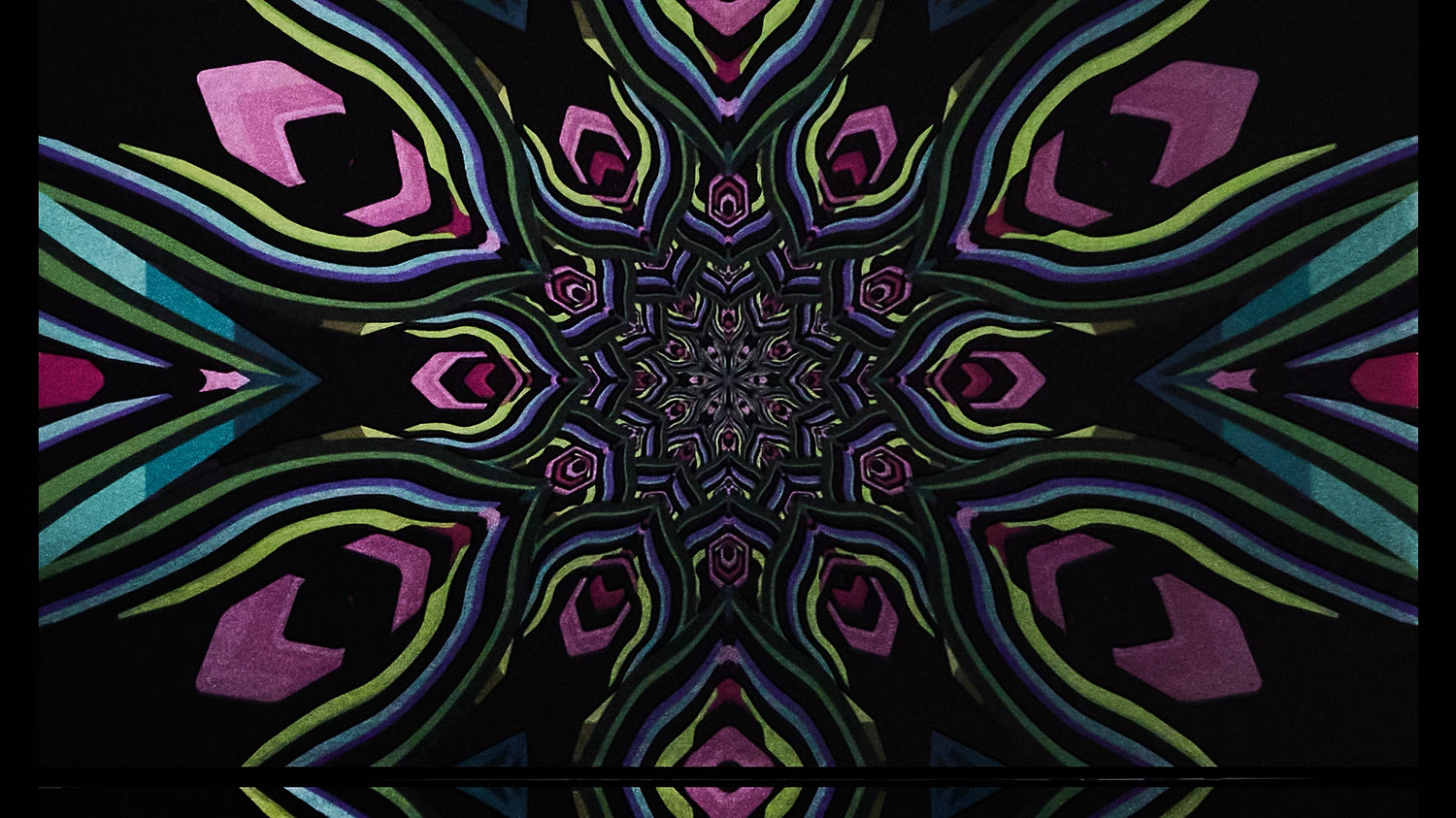 Mesmerize Wallpaper | Style: 39/04