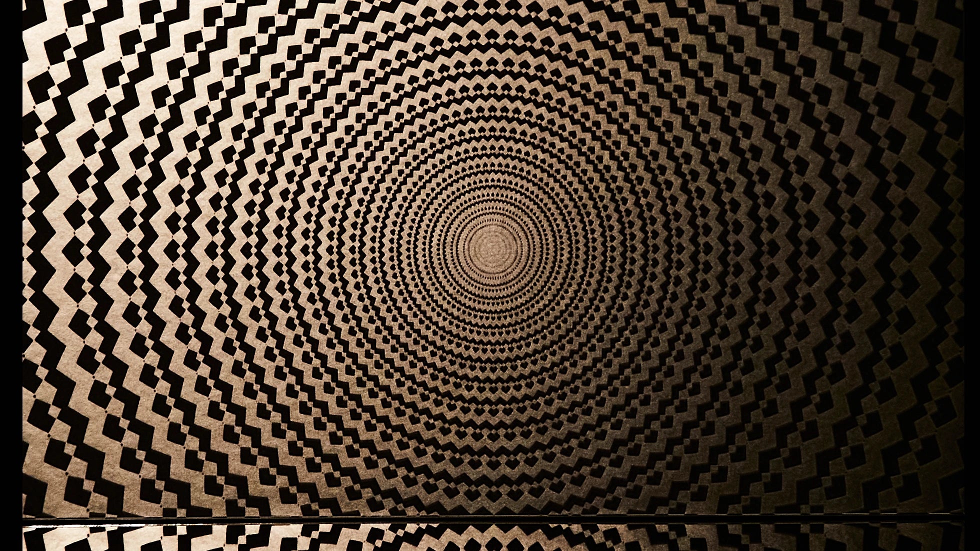 Mesmerize Wallpaper | Style: 24/02 GOLD