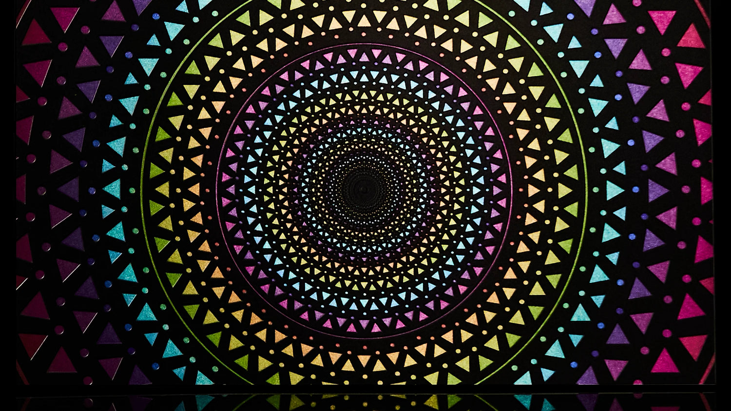 Mesmerize Wallpaper | Style: 10/01