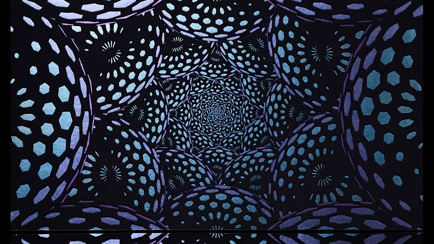 Mesmerize Wallpaper | Style: 36/01