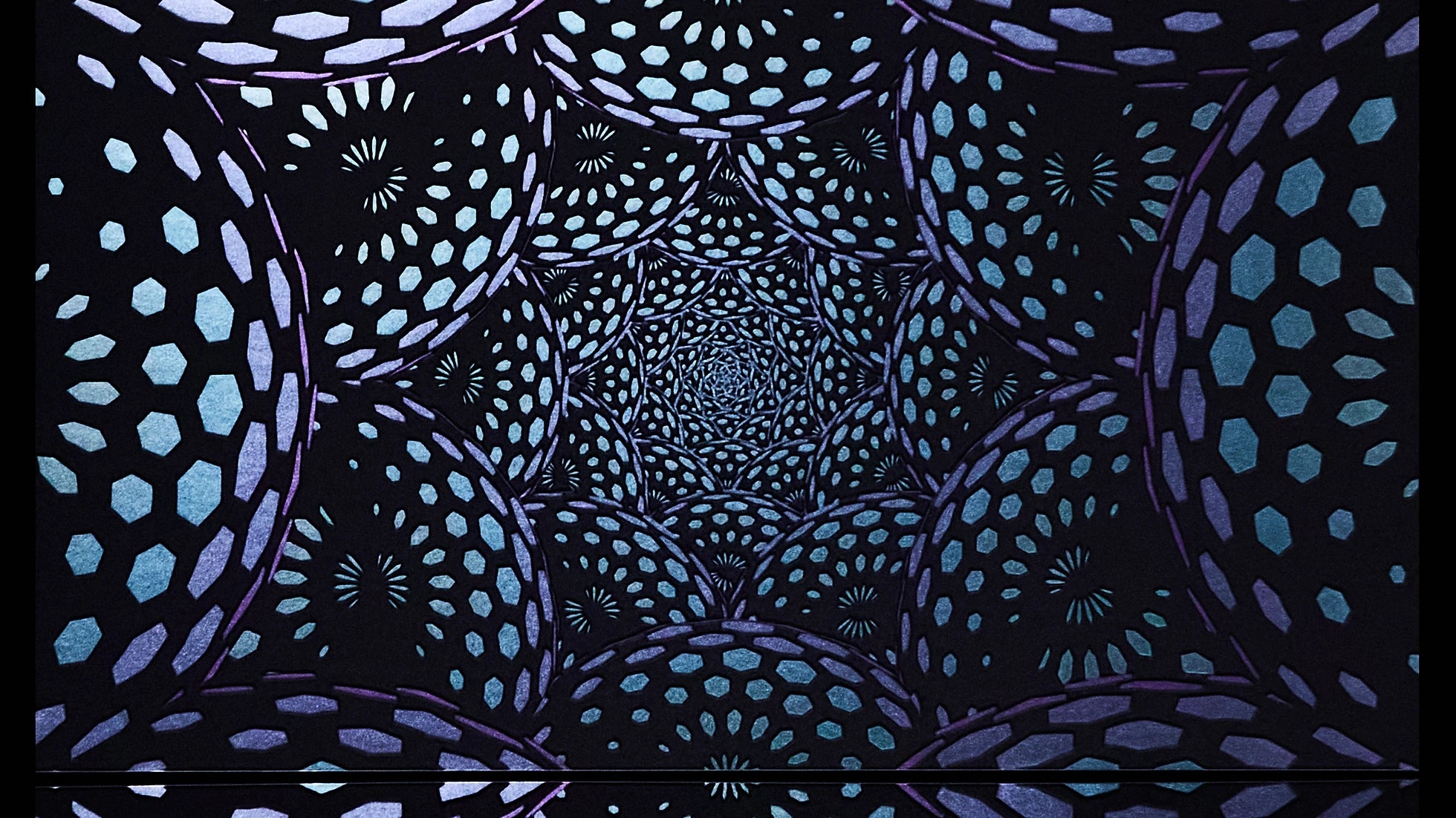 Mesmerize Wallpaper | Style: 36/01