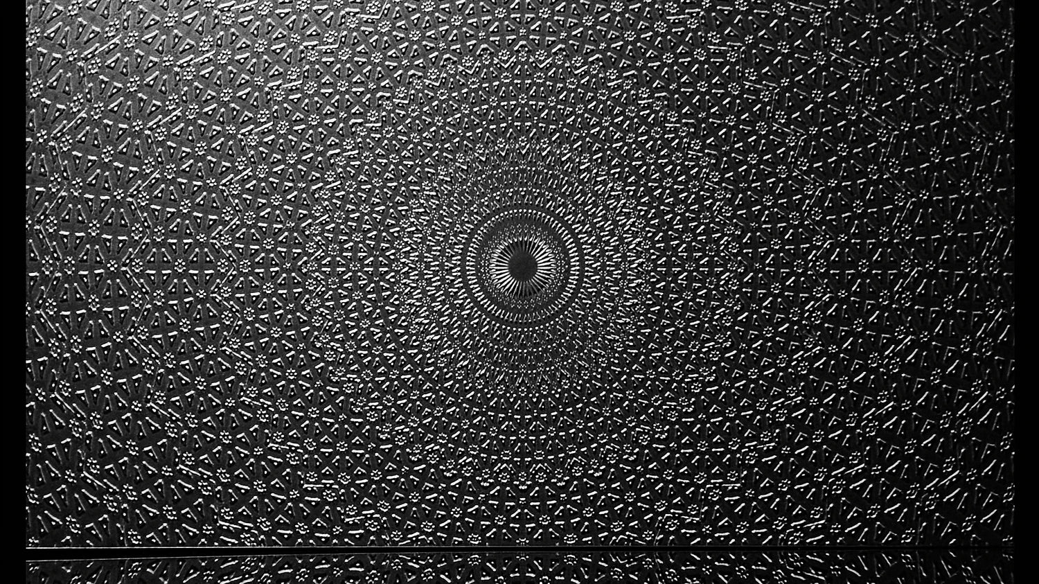 Mesmerize Wallpaper | Style: 23/01 SILVER