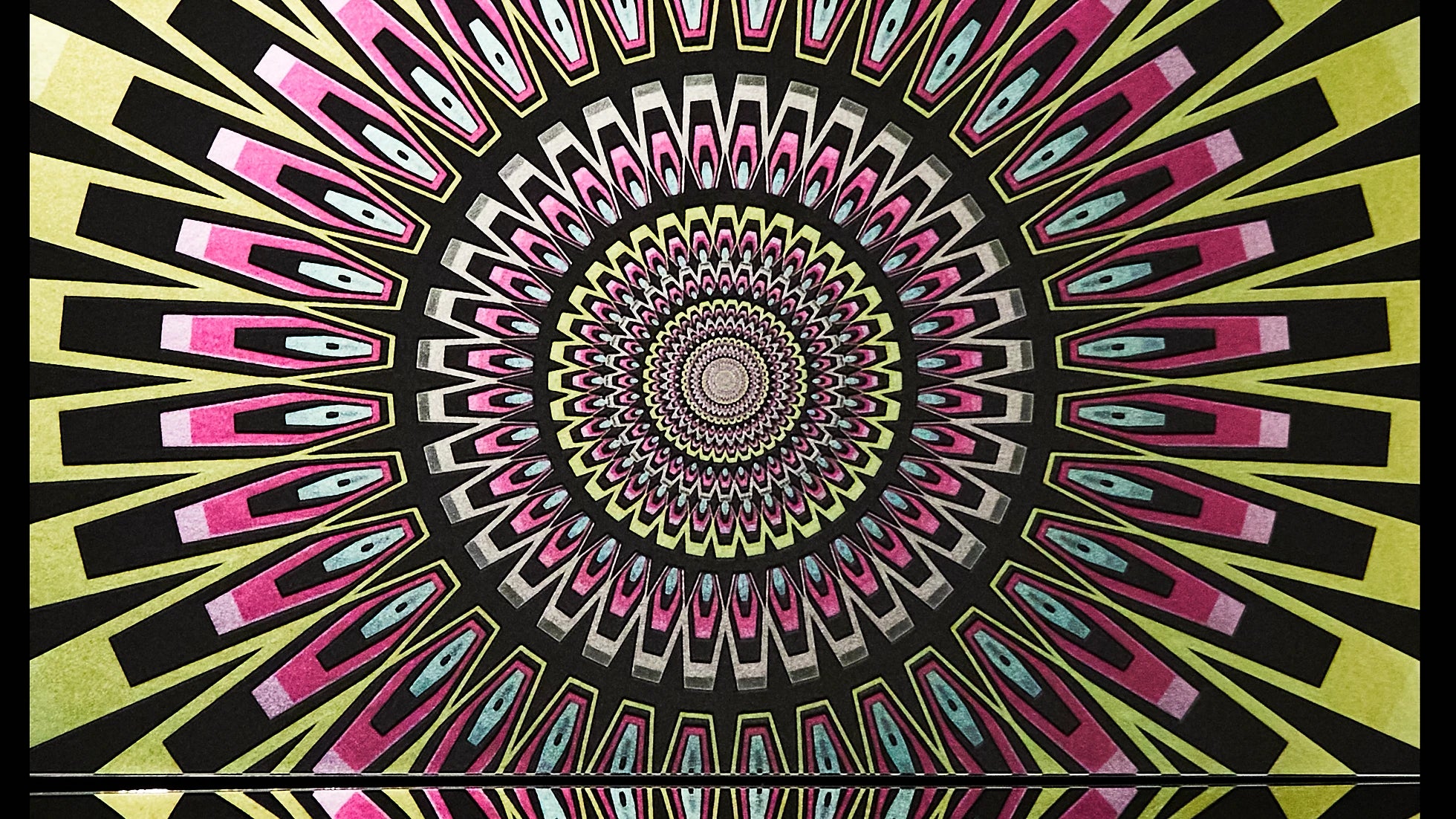 Mesmerize Wallpaper | Style: 12/04