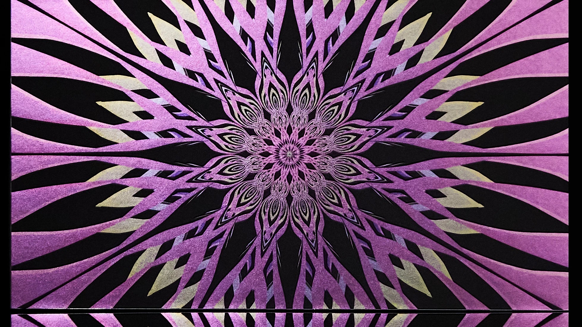 Mesmerize Wallpaper | Style: 04/03