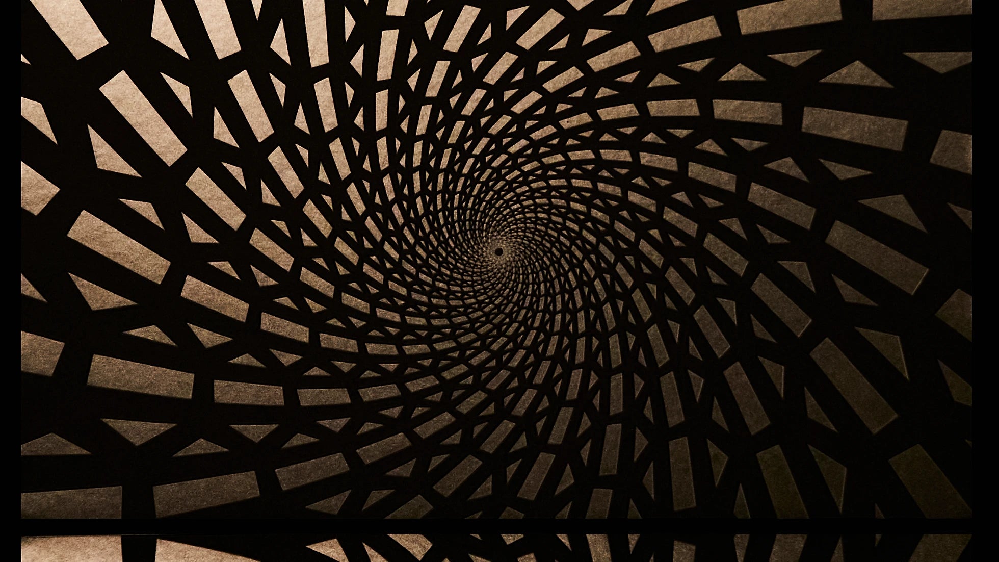 Mesmerize Wallpaper | Style: 28/01 GOLD