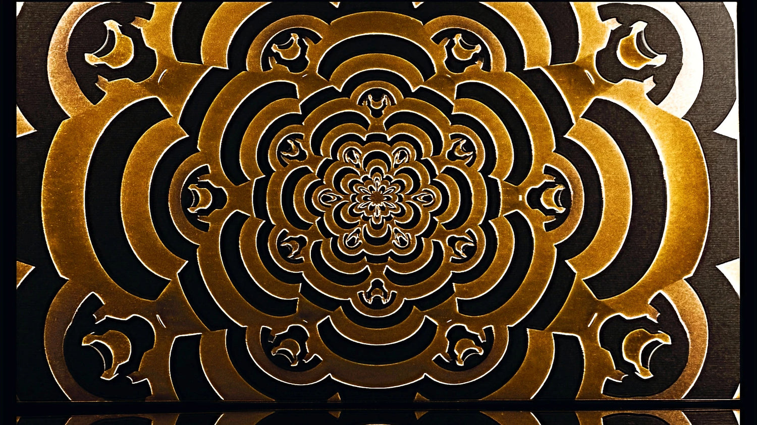 Mesmerize Wallpaper | Style: 09/01 GOLD