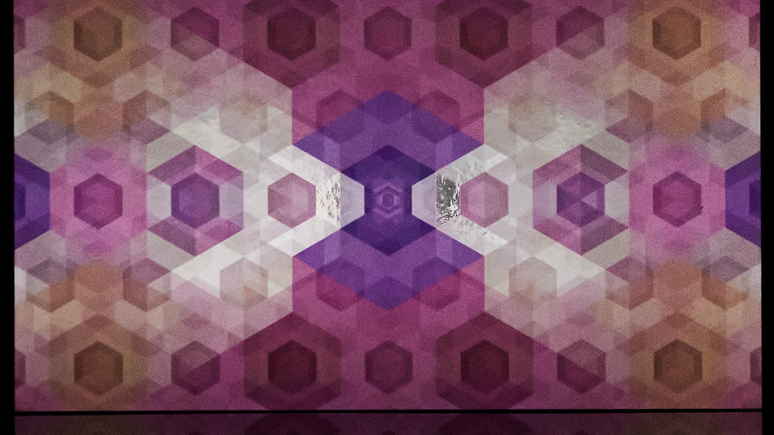 Mesmerize Wallpaper | Style: 05/01