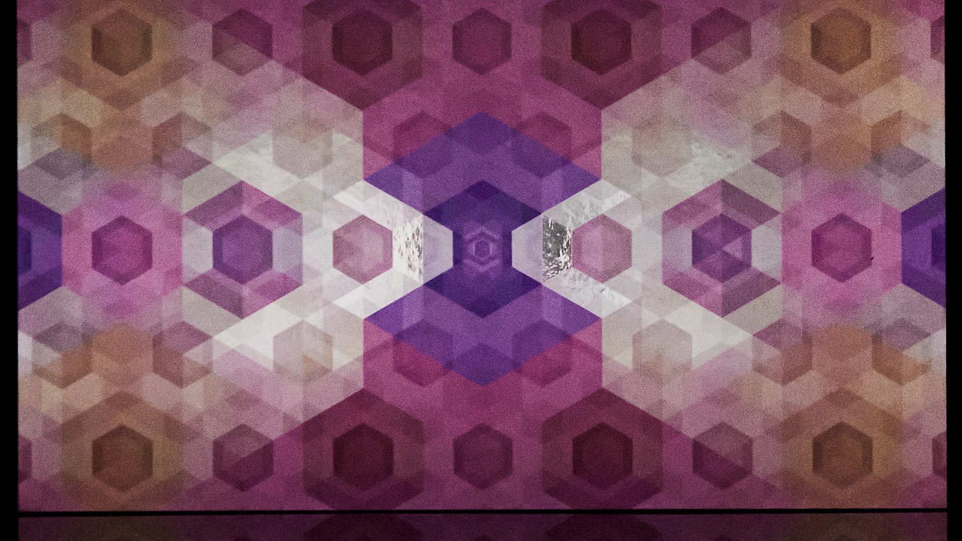 Mesmerize Wallpaper | Style: 05/01