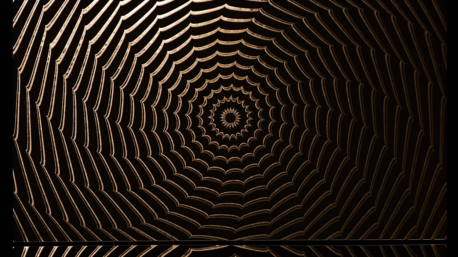 Mesmerize Wallpaper | Style: 30/02 GOLD