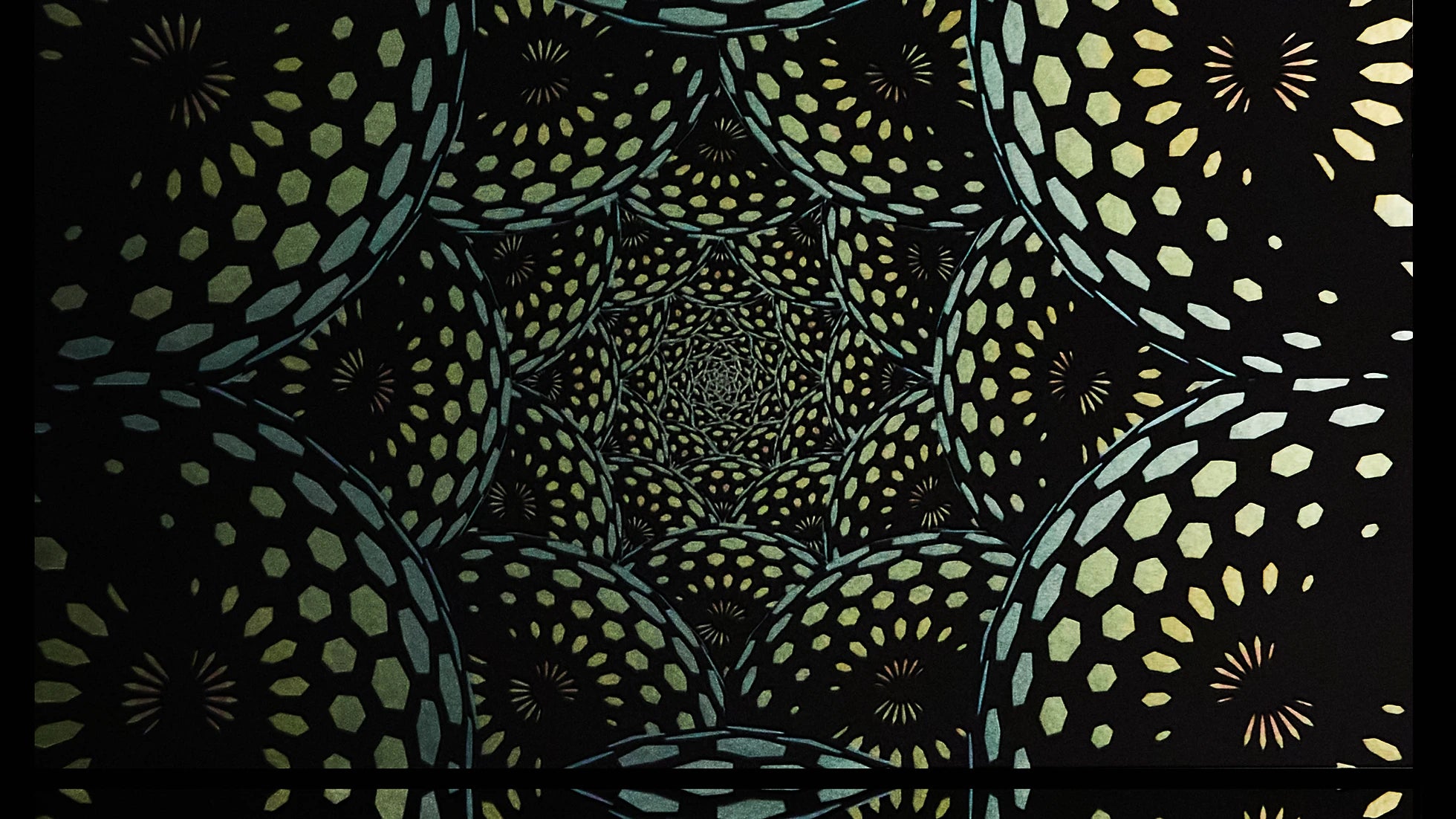 Mesmerize Wallpaper | Style: 36/02