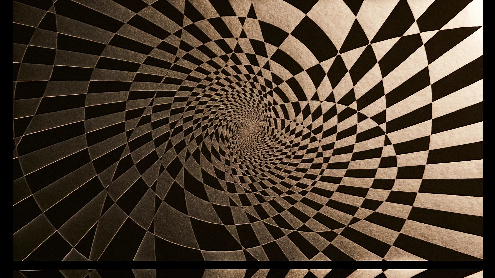 Mesmerize Wallpaper | Style: 117/01 GOLD