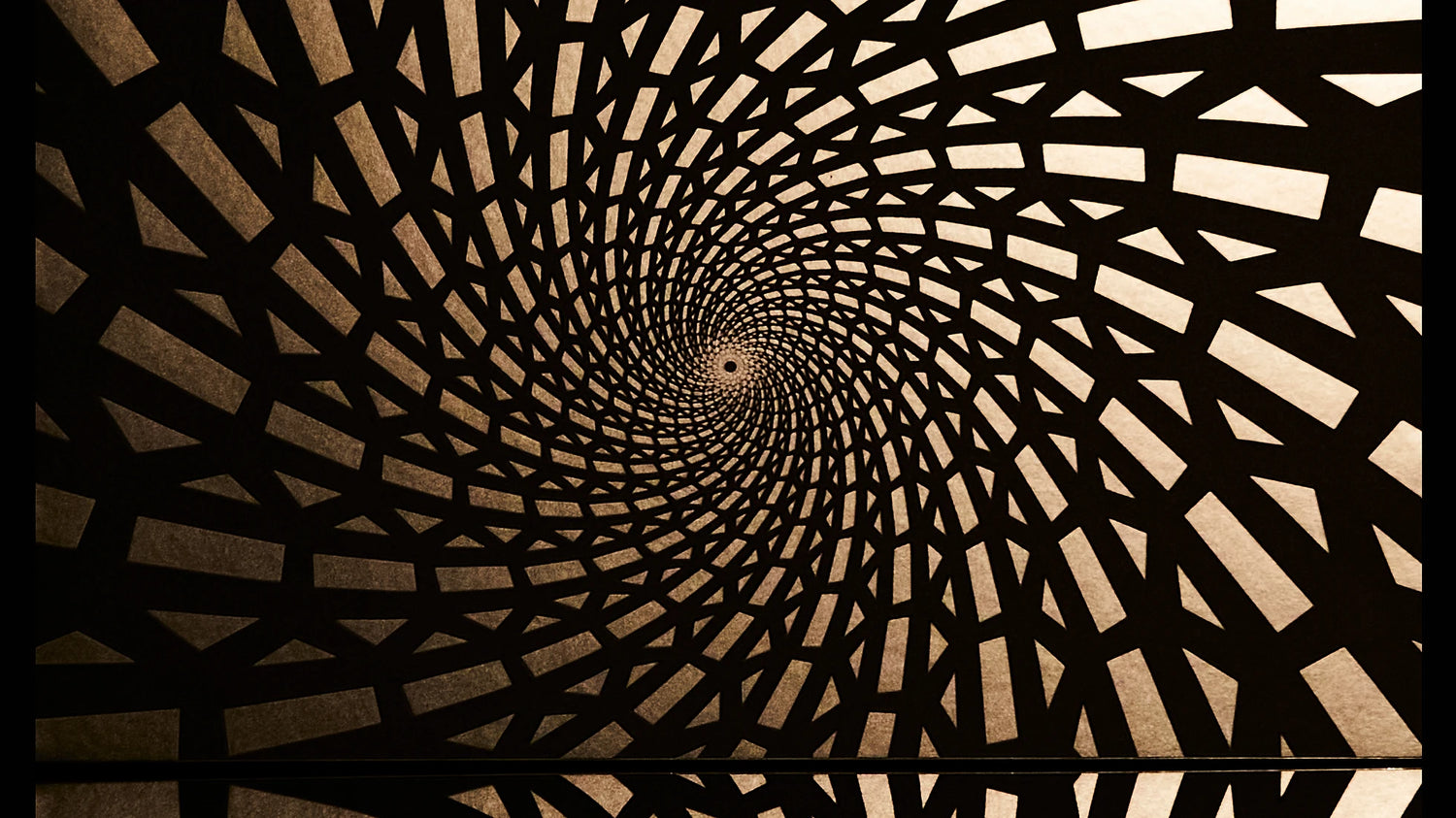 Mesmerize Wallpaper | Style: 28/01 GOLD