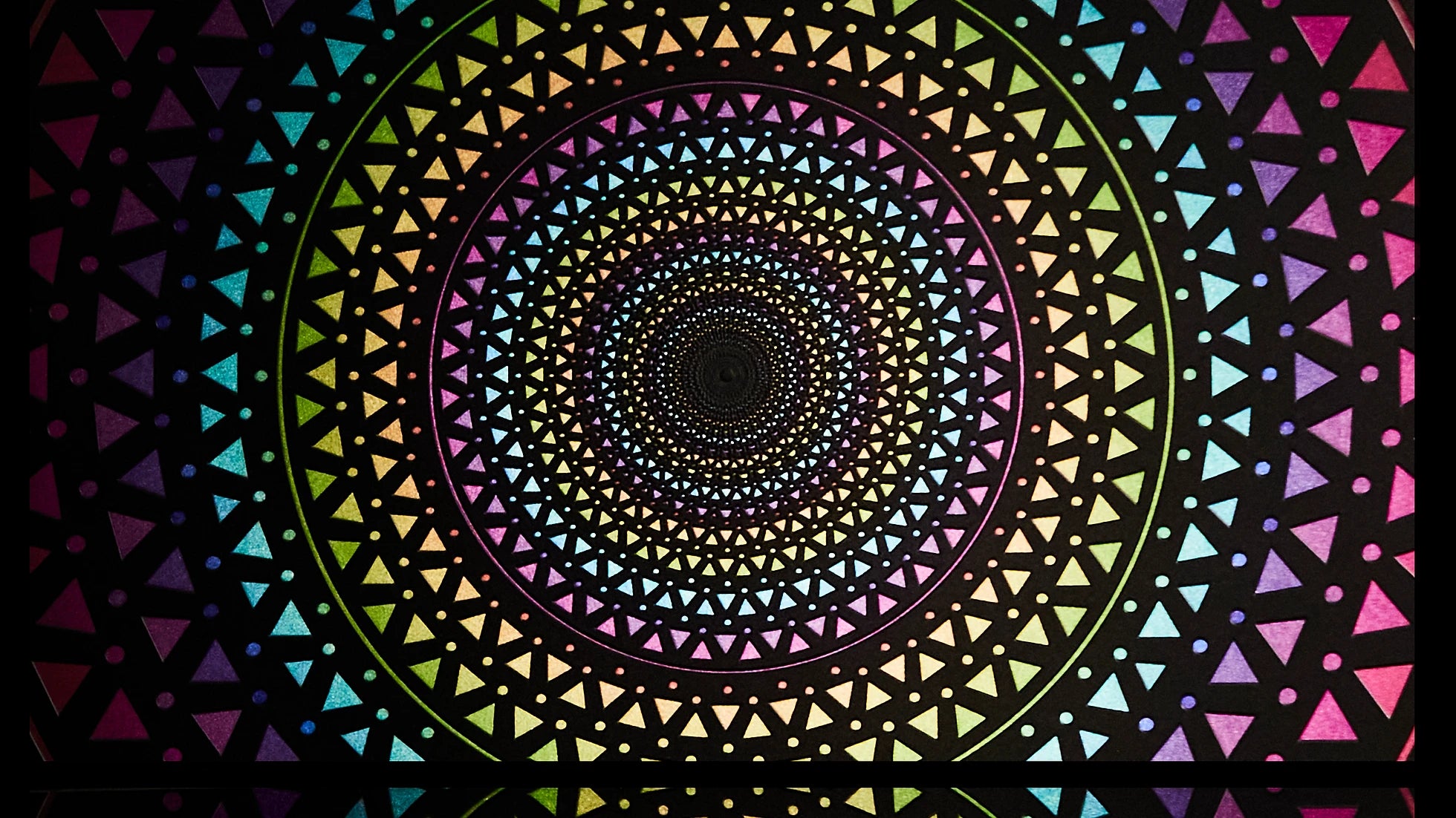 Mesmerize Wallpaper | Style: 10/01