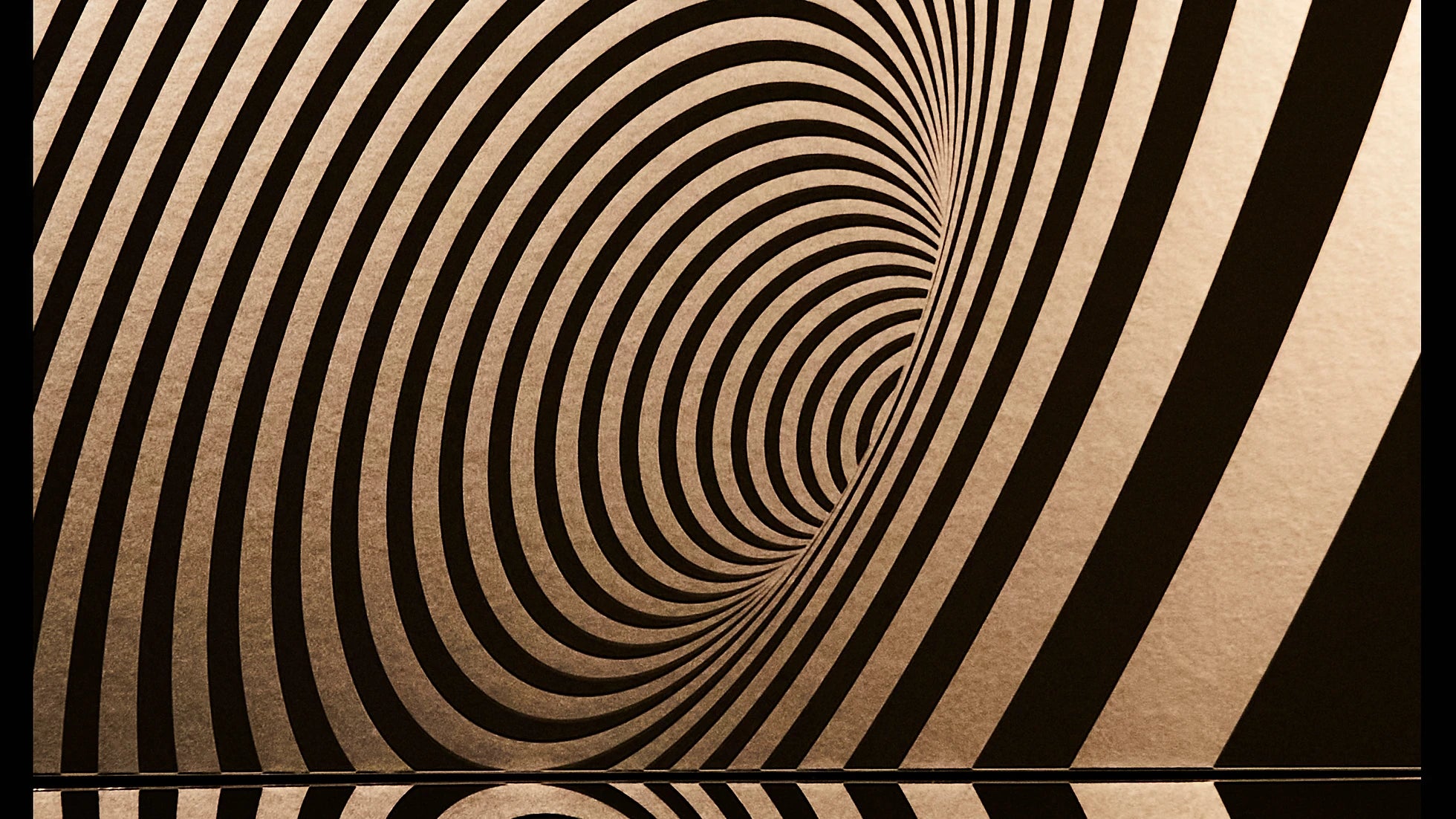 Mesmerize Wallpaper | Style: 29/01 GOLD