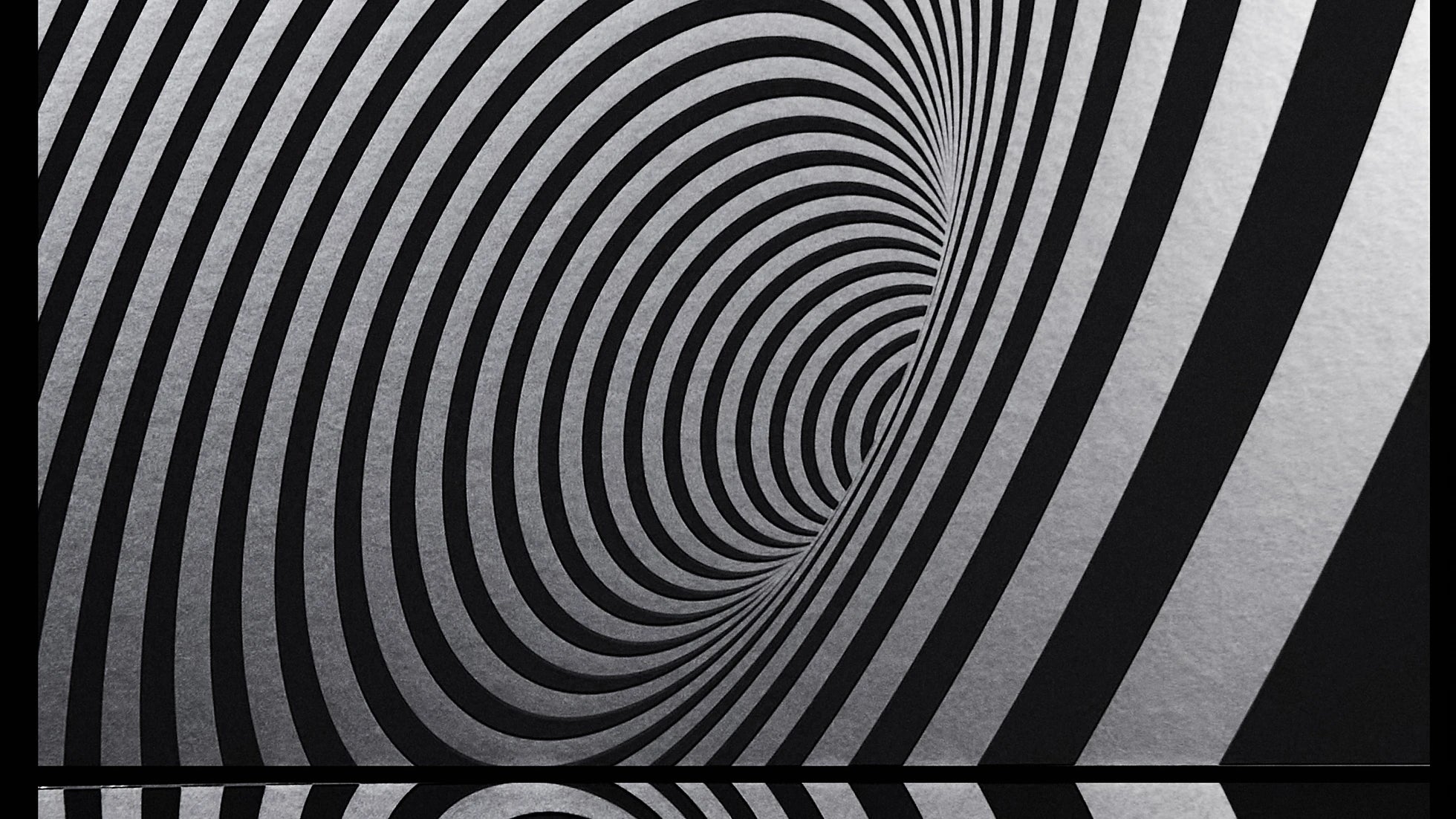 Mesmerize Wallpaper | Style: 29/01 SILVER