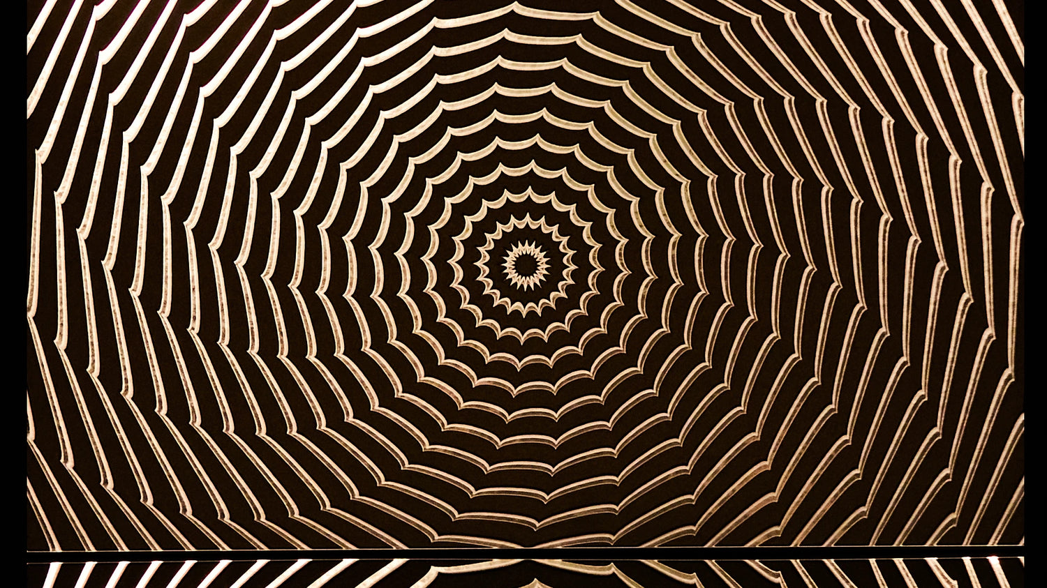 Mesmerize Wallpaper | Style: 30/02 GOLD