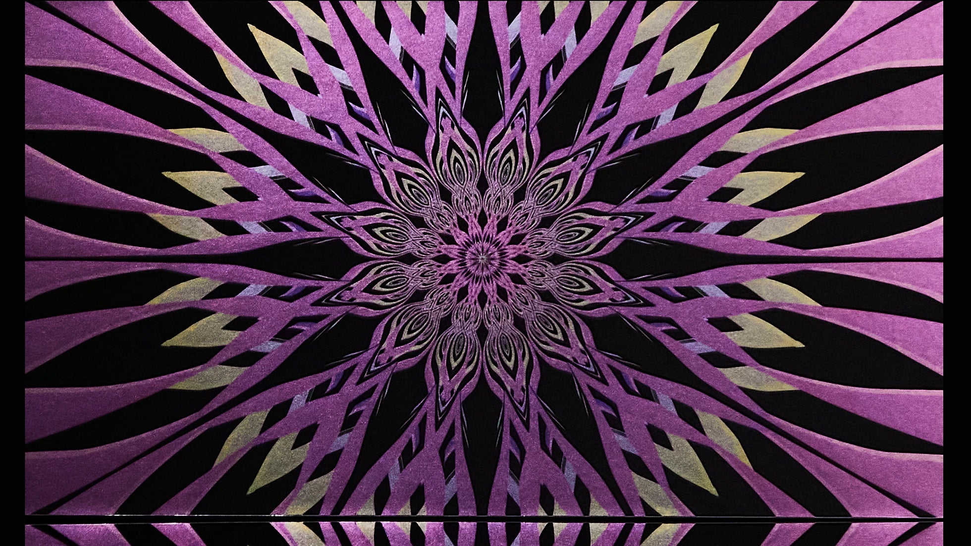 Mesmerize Wallpaper | Style: 04/03