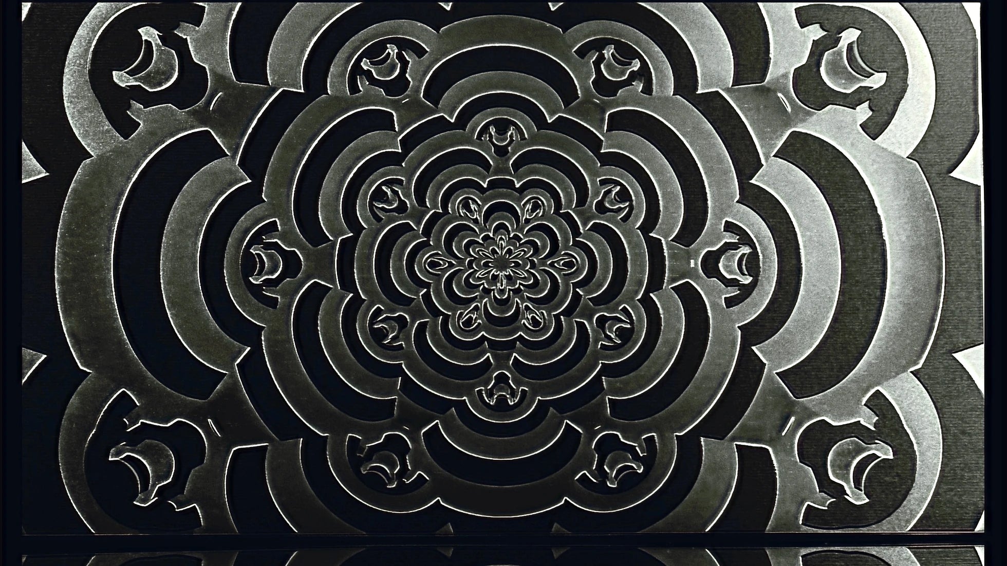 Mesmerize Wallpaper | Style: 09/01 SILVER