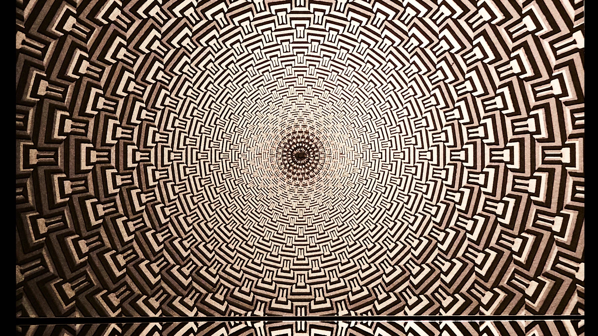 Mesmerize Wallpaper | Style: 27/01 GOLD