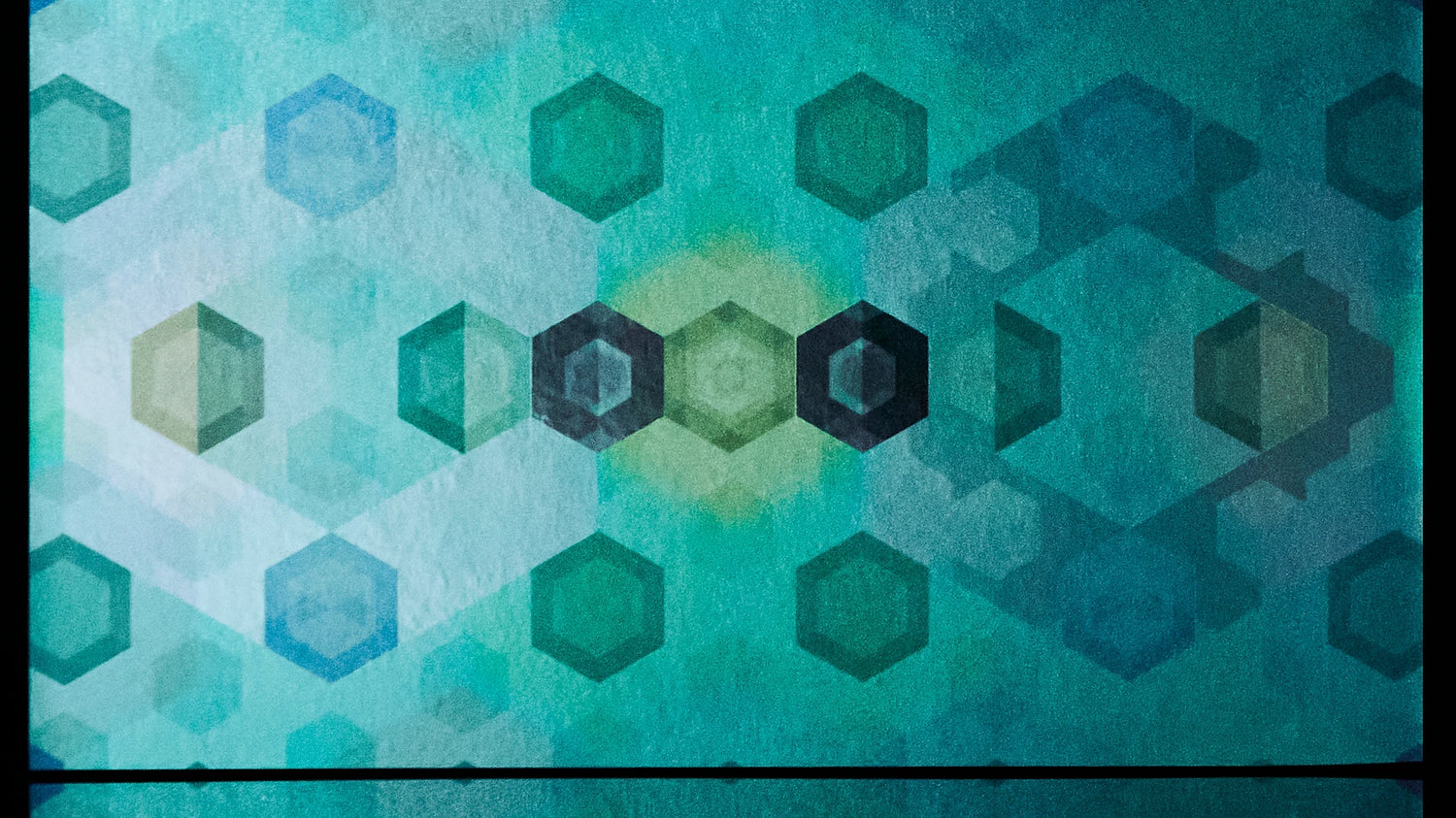 Mesmerize Wallpaper | Style: 05/04