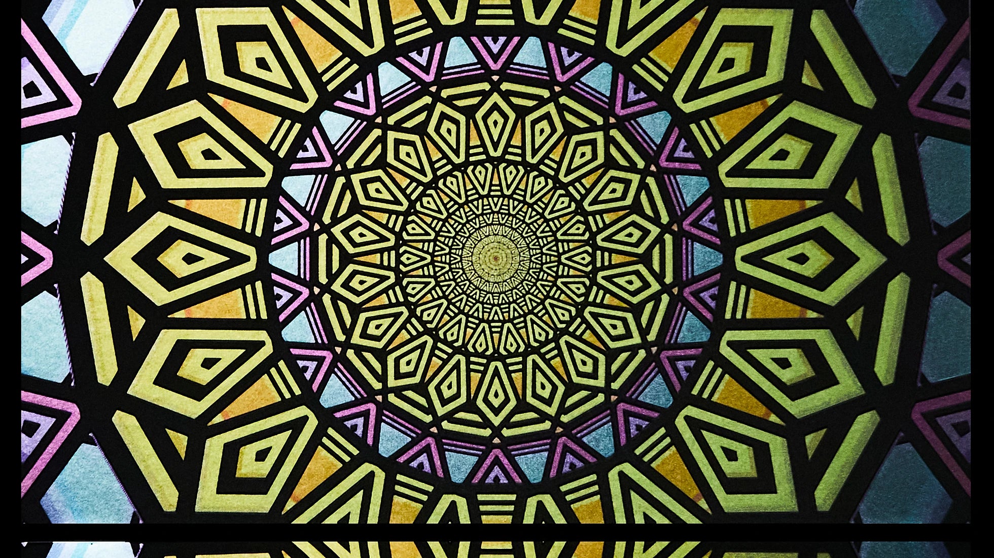 Mesmerize Wallpaper | Style: 41/03