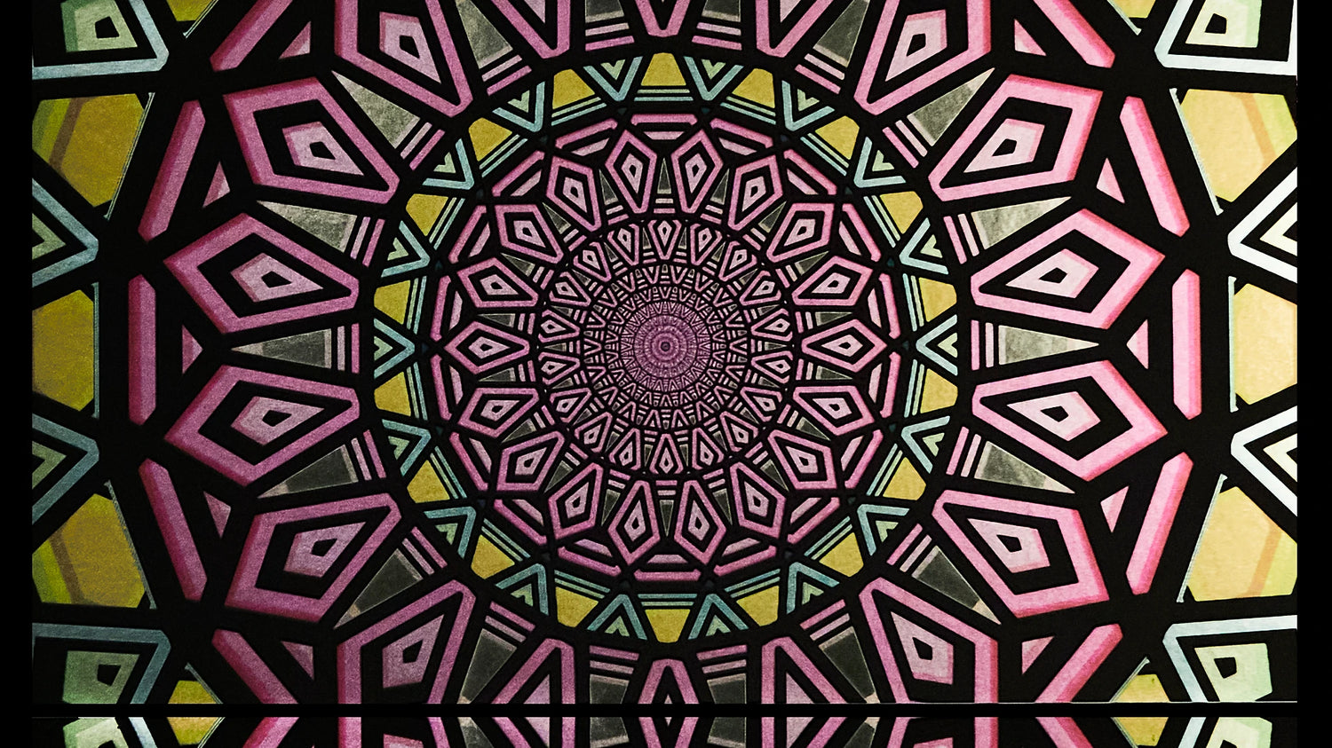 Mesmerize Wallpaper | Style: 41/01