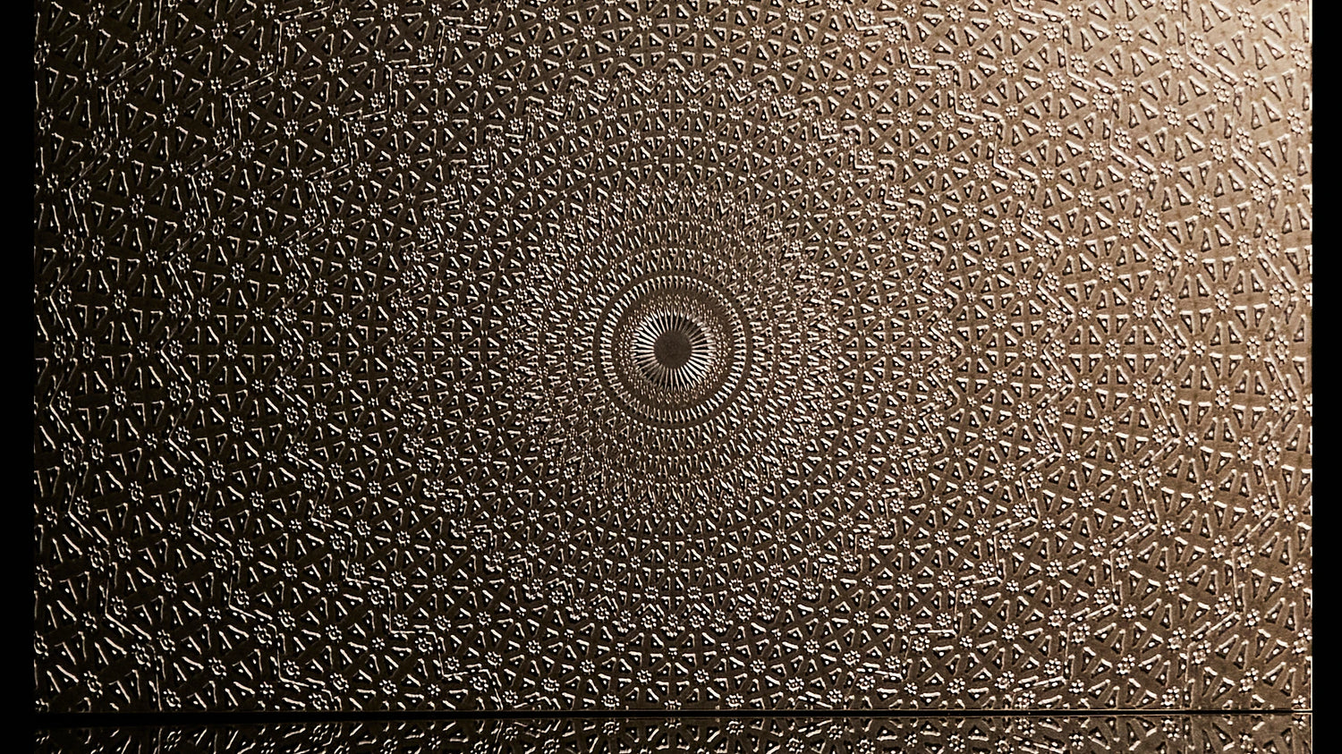 Mesmerize Wallpaper | Style: 23/01 GOLD