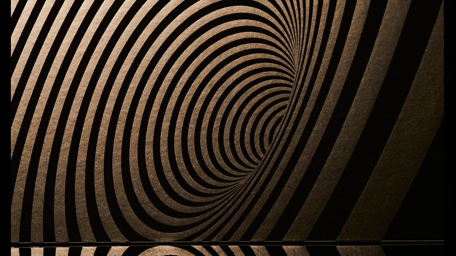 Mesmerize Wallpaper | Style: 29/01 GOLD