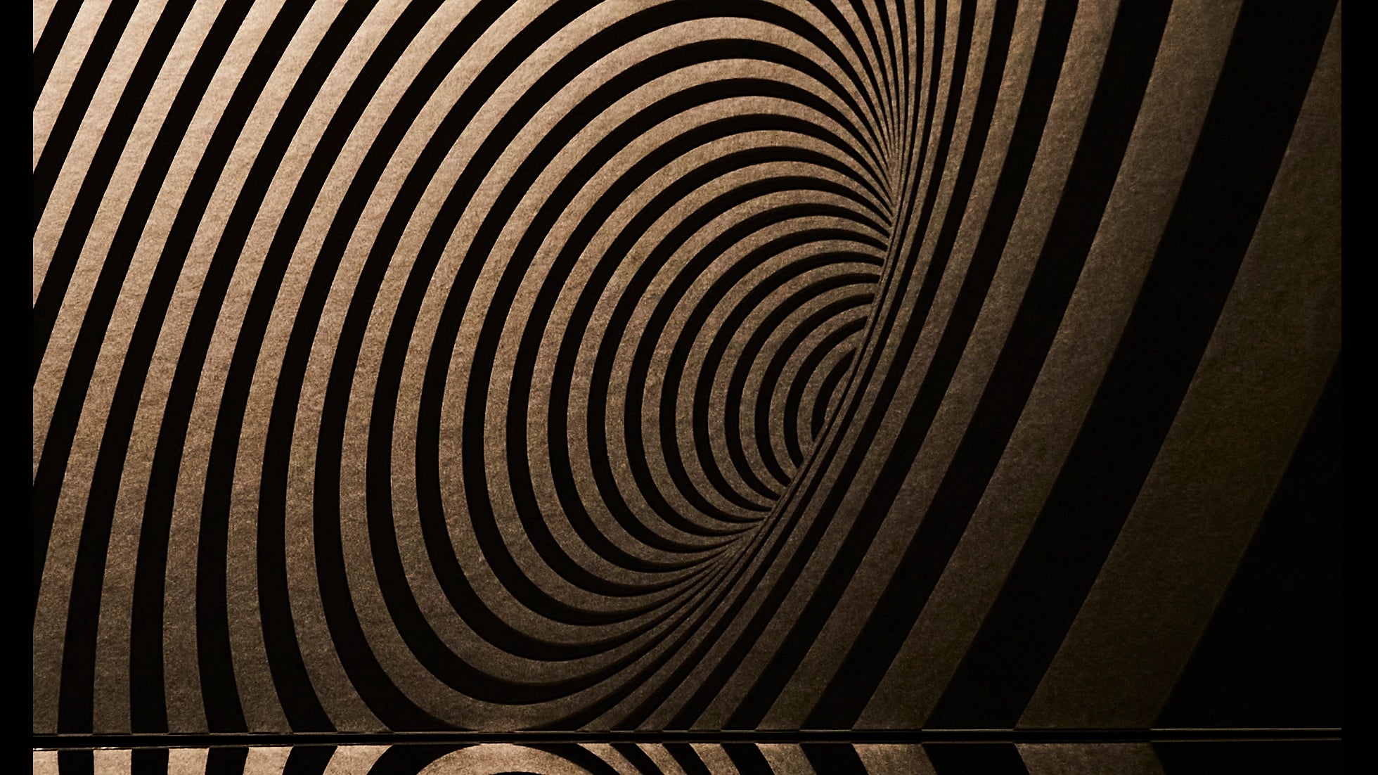 Mesmerize Wallpaper | Style: 29/01 GOLD