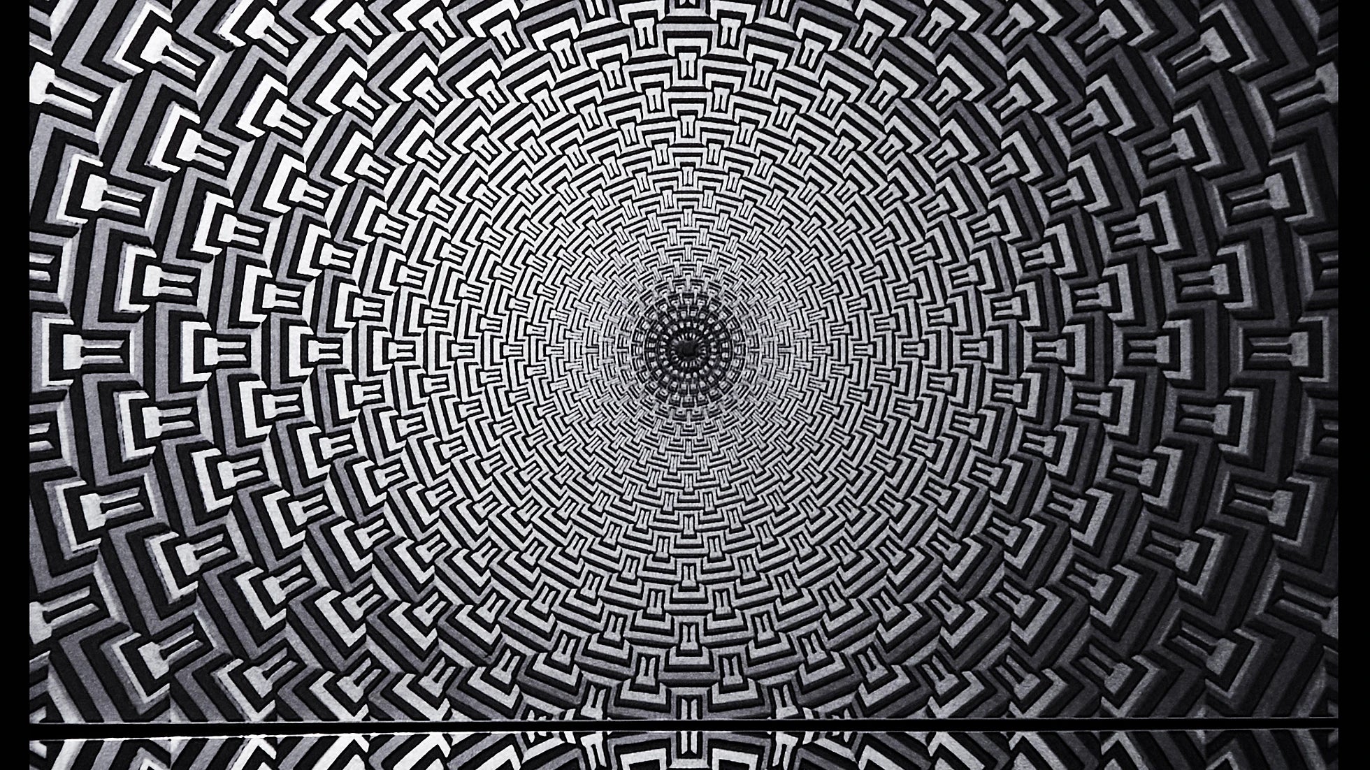 Mesmerize Wallpaper | Style: 24/02 GOLD