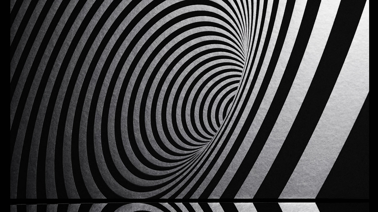 Mesmerize Wallpaper | Style: 29/01 SILVER