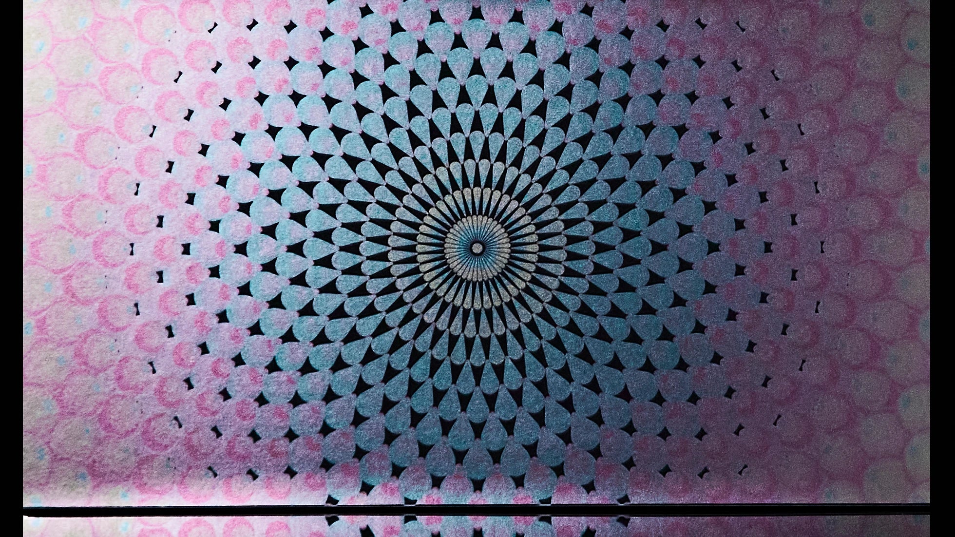 Mesmerize Wallpaper | Style: 66/01